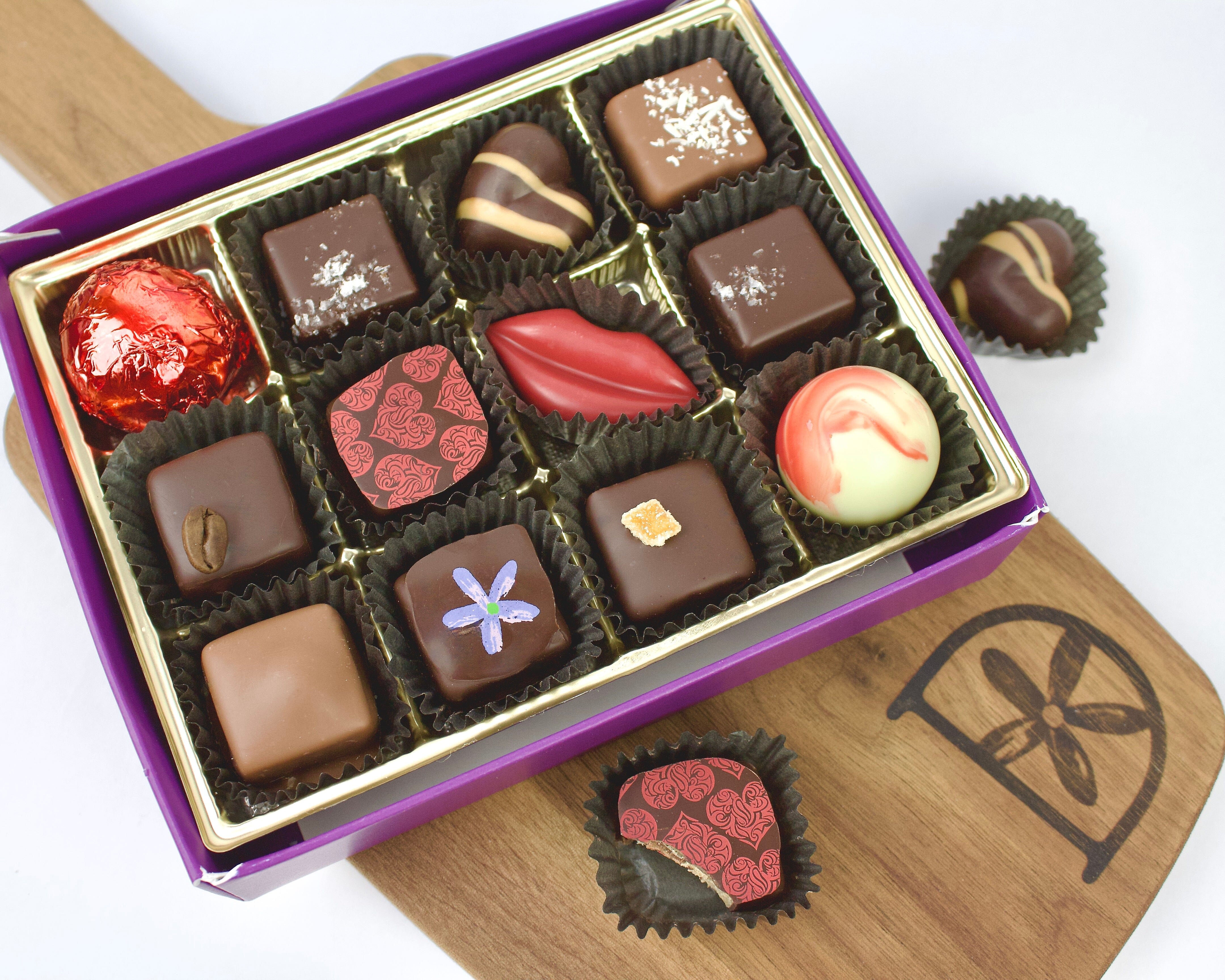 Valentine's Day Box - Assorted 12pc